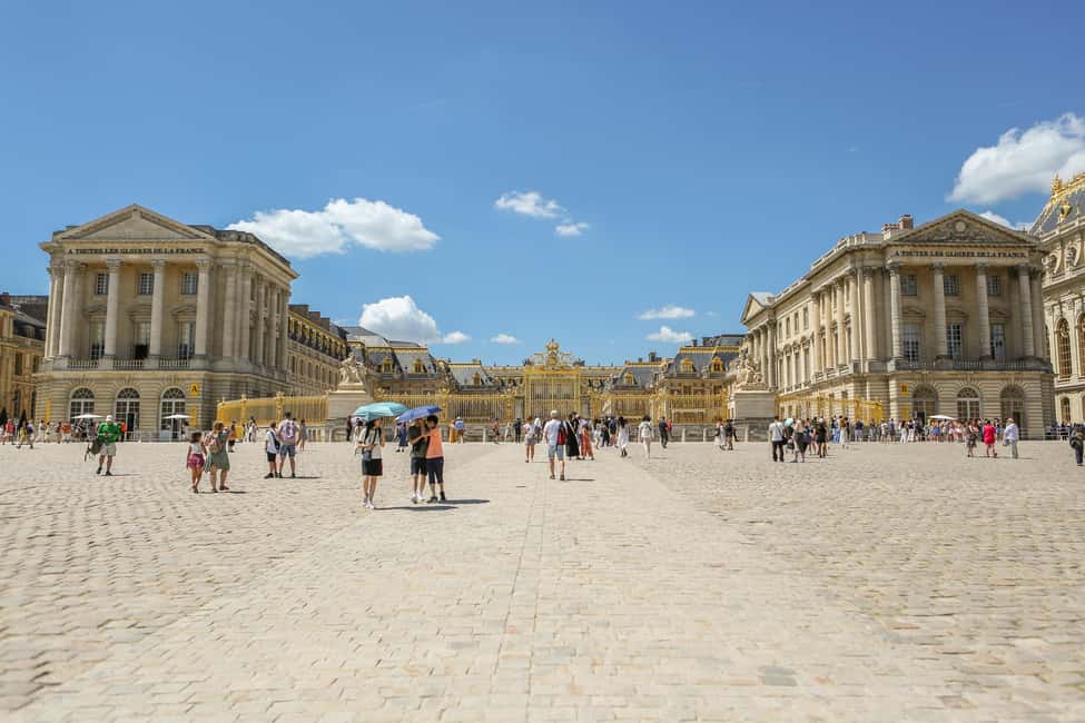 From Paris: Versailles Guided Tour with Skip-the-Line Entry - State Apartments: where the tour earns its ticket price