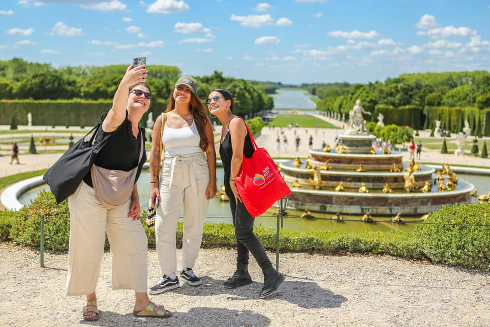 From Paris: Versailles Guided Tour with Skip-the-Line Entry - Private royal apartments: Queen’s and King’s rooms without the confusion
