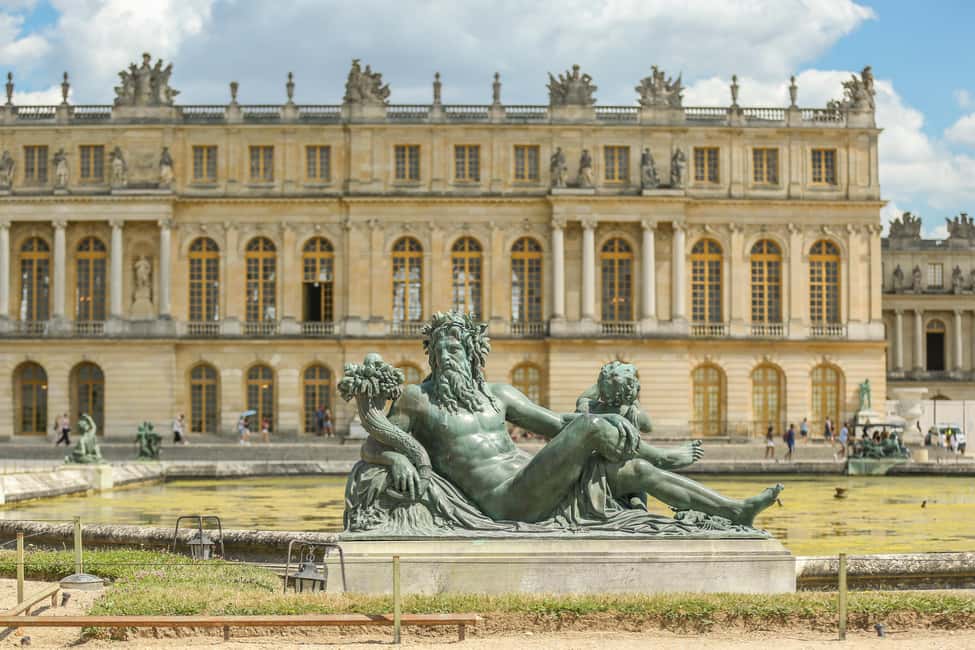 From Paris: Versailles Palace & Gardens with Transportation - Royal Gardens, Musical Shows, and Seasonal Changes You Can Feel