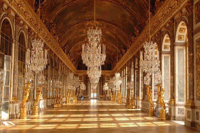 From Paris: Versailles Palace Guided Tour with Gardens Access - Why this Versailles day trip feels easy from Paris