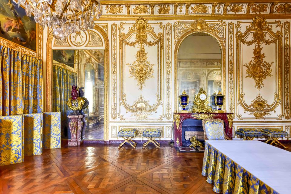 From Paris: Versailles Palace Self Guided & Gardens tickets - Gardens Time: Musical Garden or Fountain Show