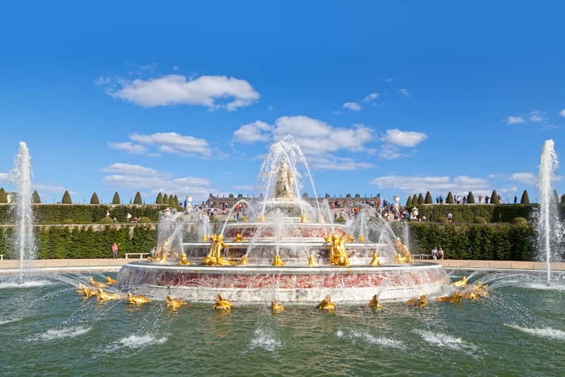 From Paris: Versailles Skip-the-Line Tour by Coach - The Coach Ride: Comfort, Timing, and Group Flow