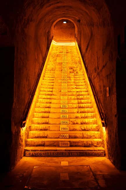 From Reims: Day Trip to Veuve Clicquot Family Grower & Lunch - Reims to Champagne: how the day keeps moving