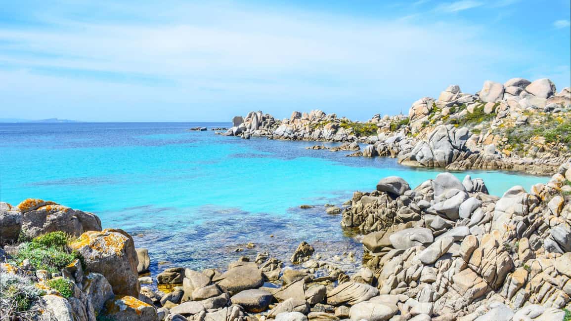 From Santa Teresa Gallura: dinghy tour to Corsica - What the skipper and group size add