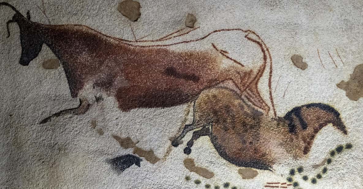 From Sarlat: Half-Day Skip-the-Line Lascaux IV Tour - Entering the Lascaux IV International Center: what you’re really seeing