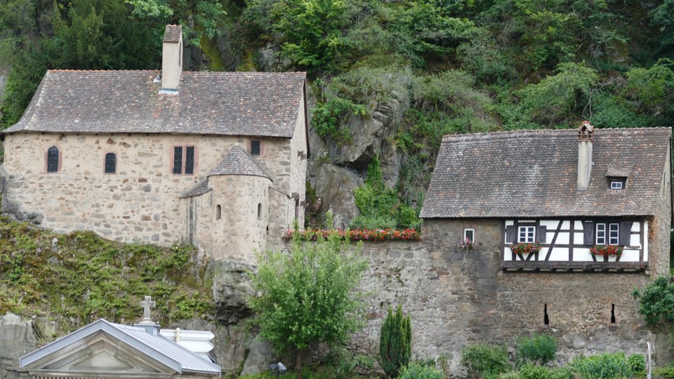 From Strasbourg: Medieval Villages & Wine Tasting Day Trip - The winery tasting: included, structured, and easy to enjoy