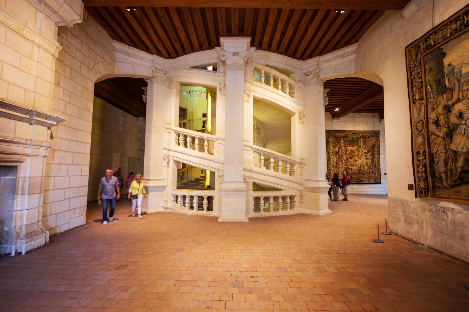 From Tours: Chenonceau and Chambord Castles Guided Tour - From Tours to two châteaux in one day