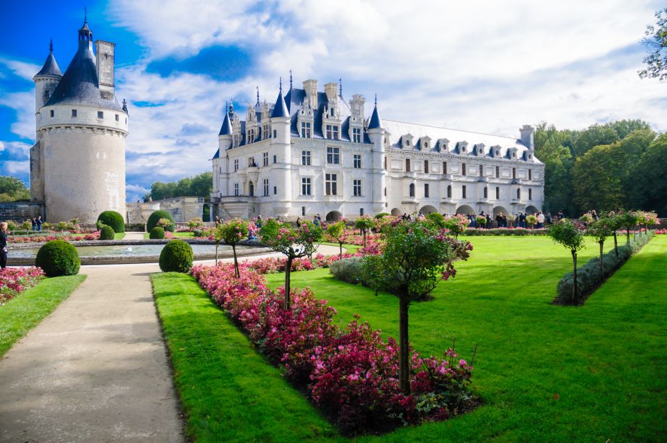 From Tours: Small Group Half Day Trip to Chenonceau Castle - Two hours inside, then time outdoors