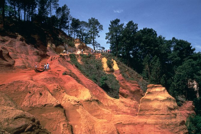 Full Day Best of Provence Tour from Avignon - Roussillon: red houses, ochre tones, and a real walk