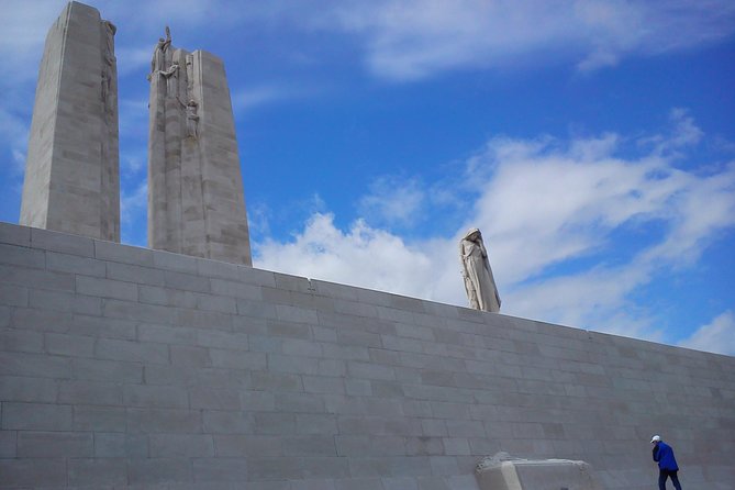 Full-Day Canadian WW1 Vimy and Somme Battlefield Tour from Arras - Why a private Vimy and Somme tour works so well