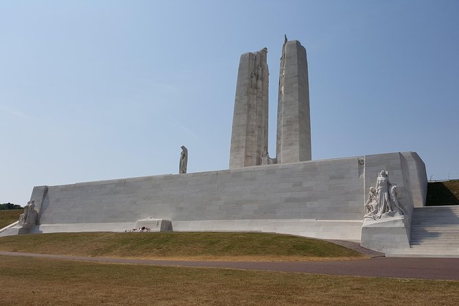 Full-Day Canadian WW1 Vimy and Somme Battlefield Tour from Arras - Thiepval and 72,000 missing soldiers