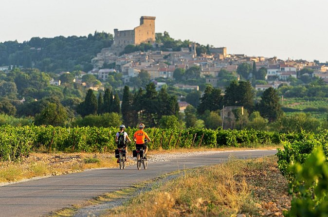 Full day E-Bike rental around the Mont-Ventoux - The helmet and pace flexibility: comfort for real distance