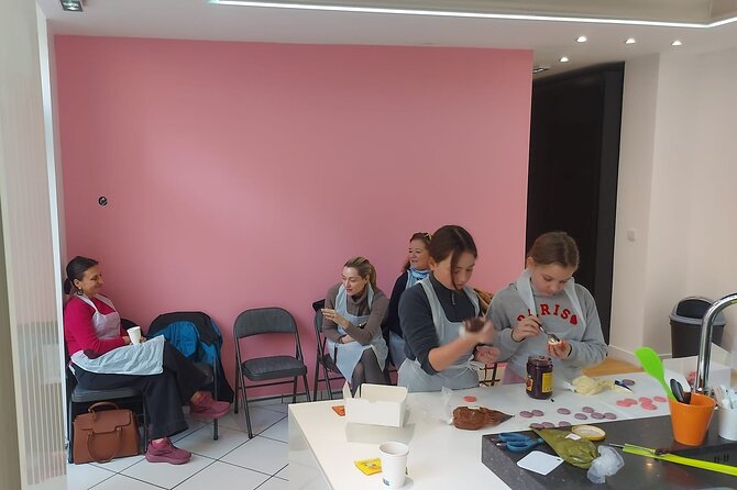 Fun Macaron Class for Families in Paris, Award Winning - Dietary and Comfort Limits: Who This Class Works For