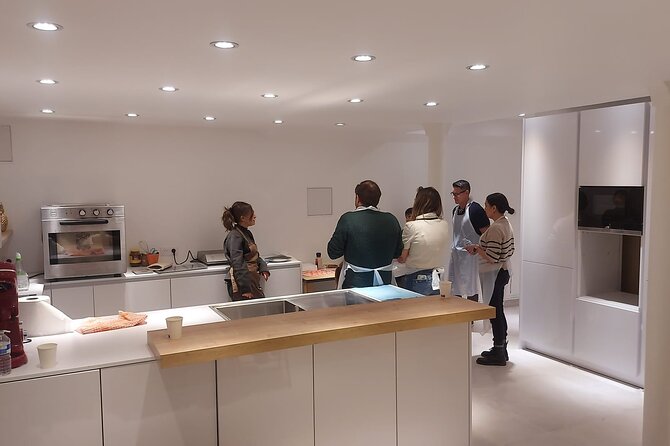 Fun Macaron Class for Families in Paris, Award Winning - Families, Ages, and How to Choose the Right Child-Friendly Fit