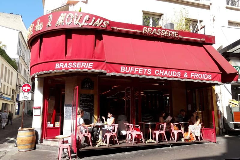 German private Walking Tour through Montmartre & Passages - Montmartre in German: why a private guide changes everything