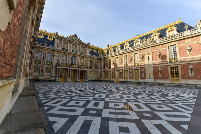 Giverny and Versailles Private Full-Day Tour - Two very different French icons in eight hours