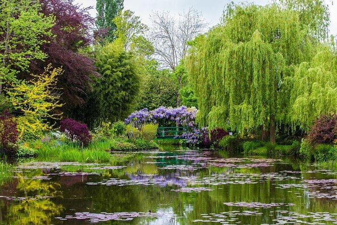 Giverny and Versailles Small Group Day Trip from Paris with Lunch - Quick takeaways for your Giverny and Versailles day