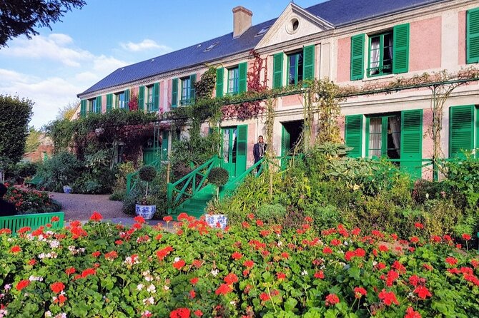 Giverny Auvers Van Gogh Private Guided Day Tour from Paris - Lunch in Giverny is your own expense