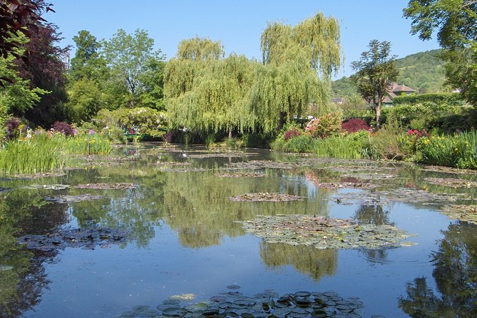 Giverny Half Day Guided Trip with Monet's House & Gardens from Paris by minivan - Minivan pickup near the Louvre: fewer headaches, more Monet time
