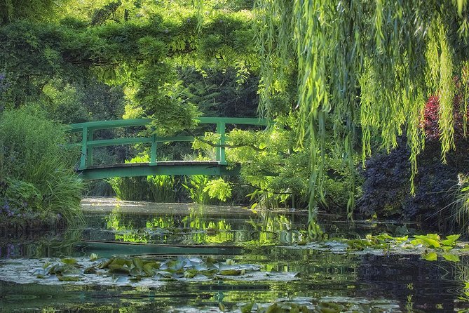 Giverny Half Day Guided Trip with Monet's House & Gardens from Paris by minivan - Timing, crowds, and traffic: the real factors behind a great visit