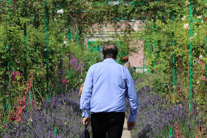 Giverny Private Half-Day Trip including Claude Monet' Gardens & House from Paris - Is $454.44 per person a fair price?