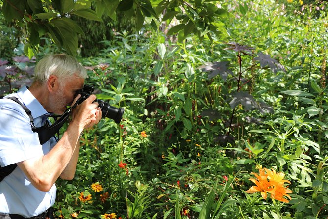 Giverny Private Half-Day Trip including Claude Monet' Gardens & House from Paris - Reliability and booking considerations
