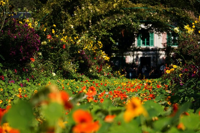 Giverny Private Tour: Monet's House & Garden - Entering Monet’s house and garden