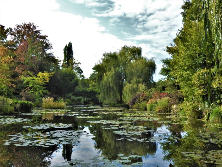 Giverny Village Walking Tour & Skip-the-Line to Monet Garden - Should You Book This Giverny + Monet Skip-the-Line Tour?