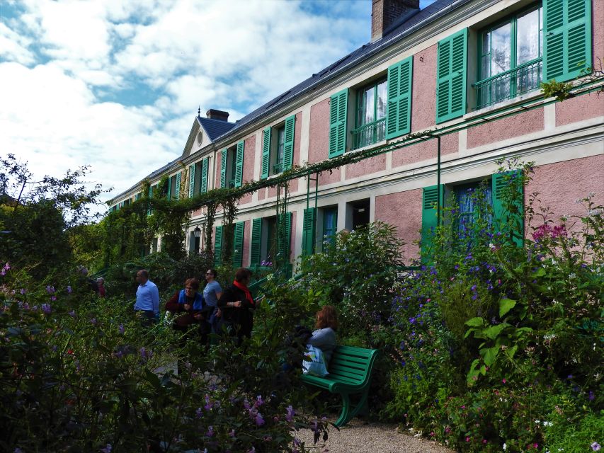 Giverny Village Walking Tour & Skip-the-Line to Monet Garden - Japanese Bridge and Water Lily Pond: Your Pace, Your Photos