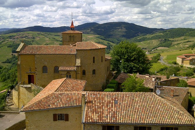 Golden stones Beaujolais Wine Tour with Tastings from Lyon - Oingt’s golden stones: a medieval walk that feels like a postcard