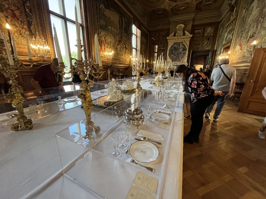 Great Stables of Prince de Conde & Palace Chantilly - The live equestrian show, if available