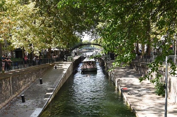 Guided Cruise The Old Paris on Canal Saint Martin - Port de l’Arsenal to the underground tunnel: the moment Paris goes quiet