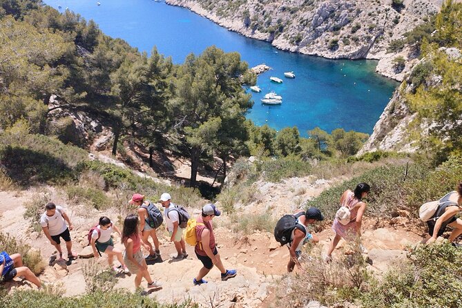Guided hike in the Calanques National Park - Guides Who Keep the Group Together (and Help You on Tough Sections)
