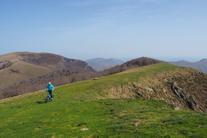 Guided hike to Iraty by electric scooter - Open views across the Iraty mountains