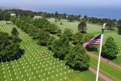 Guided Private Tour of Normandy D-Day Beaches and Battlefields from Paris - Pointe du Hoc and the bomb craters