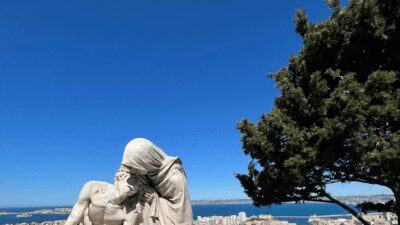 Guided tour in the heart of Marseille! - Notre-Dame de la Garde and the best city view