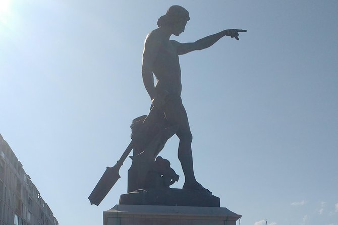 Guided Tour in Toulon: Port & Old City - Key highlights