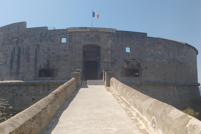 Guided Tour in Toulon: Port & Old City - Stop 1: Mairie de Toulon—statues and the military port story