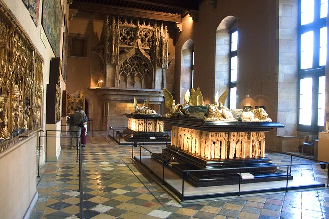 Guided tour of Dijon with your private professional guide! - Palace of the Dukes and the story of Dijon