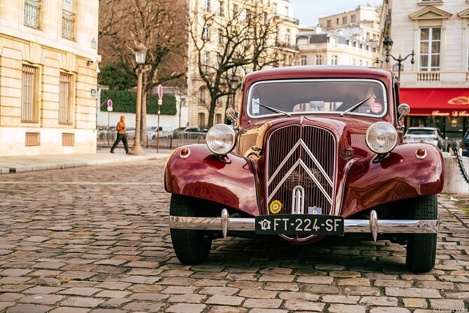Guided tour of Paris in Citroën Traction Avant or DS 21 - Why this vintage-car tour works in a time-crunched Paris