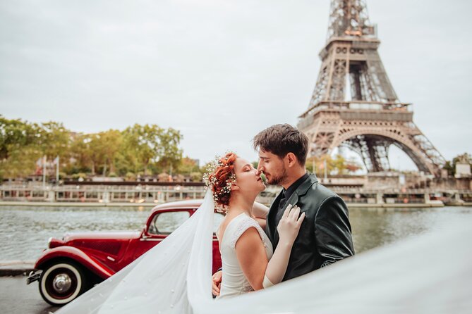 Guided tour of Paris in Citroën Traction Avant or DS 21 - Notre-Dame and the Pantheon: seeing the Left Bank from street level