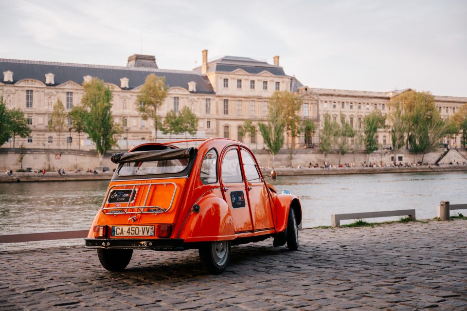 Guided Tour of Paris in Classic Convertible - Royal squares and Parisian boulevards in a single loop