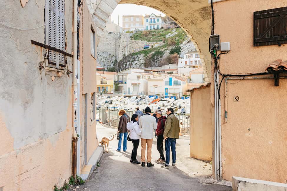 Guided Walk in beautiful and hidden neighborhoods - Why this walk works: quieter Marseille plus real local context