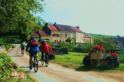Guided week Bike Tour in France, Burgundy wine region - Day one: Dijon to Châteauneuf-en-Auxois
