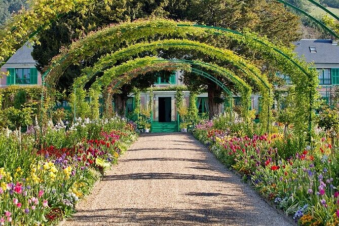 Half Day Giverny Monet's Gardens Tour - What the $167.18 price includes
