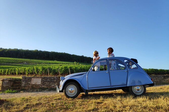 Half-day guided tour on the Burgundy wine Route in a classic car - Quick hits on the Citroën 2CV Burgundy Wine Route