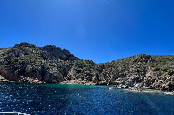 Half Day Private Yacht Charter on our Pershing 40 in Saint Tropez - What’s actually included: snorkeling, paddleboard, and real onboard snacks