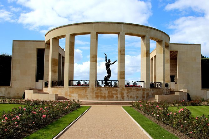 Half day tour Omaha Beach from Bayeux - How the guide can shape the morning