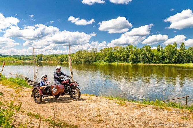 Half day tour on sidecar from Tours - Who will enjoy the ride most
