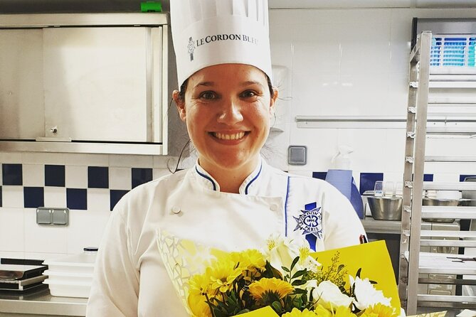 Hands-On Cooking Class in the Heart of Les Batignolles, Paris - Sitting Down to Eat: Conversation, Course Flow, and Global Touches